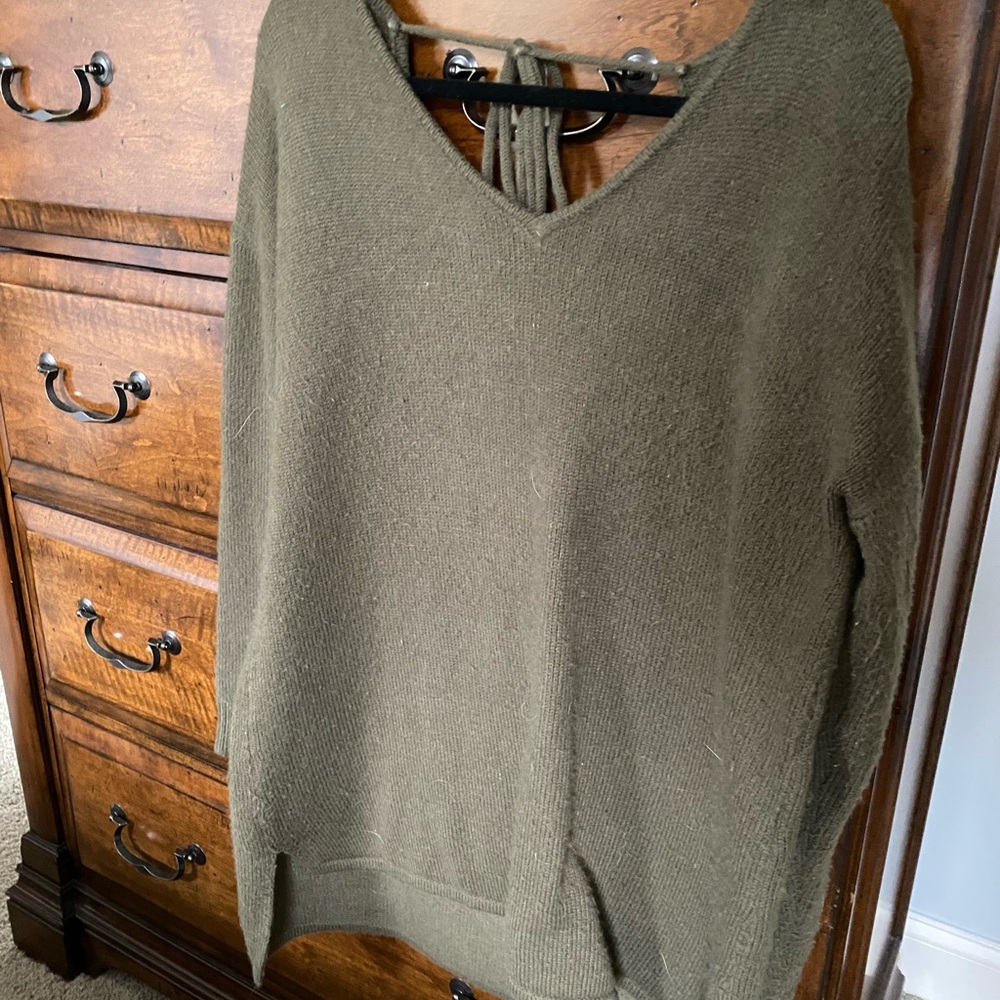 Market & Spruce Open Back Sweater